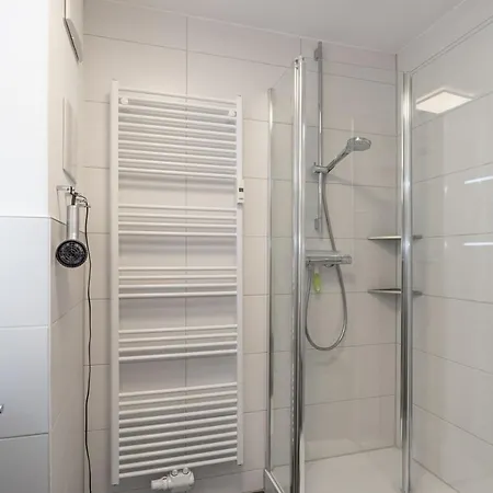 Anni * سونثوفن